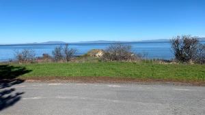 trail overlooking water